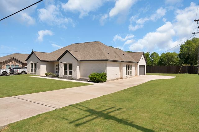 925 Balkan Drive, Lancaster, TX 75134