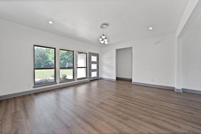 925 Balkan Drive, Lancaster, TX 75134