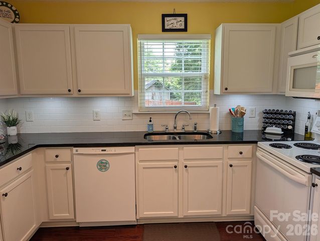 704 Gum Branch Road, Charlotte, NC 28214