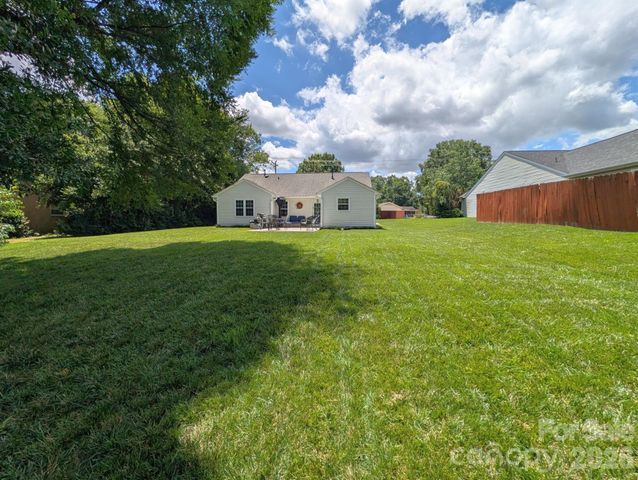 704 Gum Branch Road, Charlotte, NC 28214