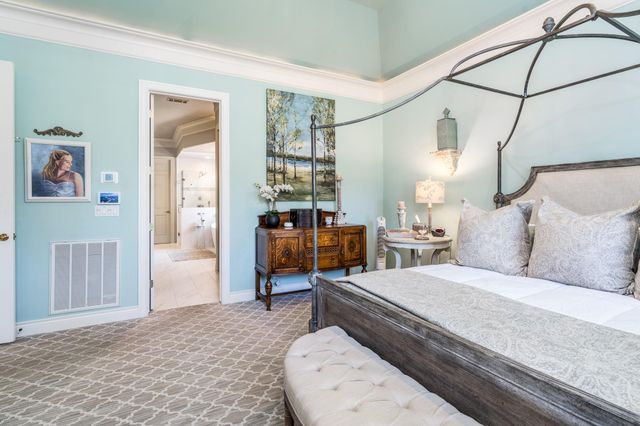 5906 Southern Hills Drive, Houston, TX 77069