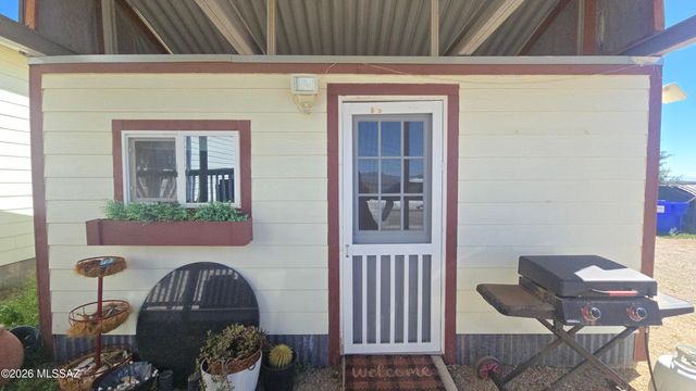 6464 N Six Gun Road, Willcox, AZ 85643