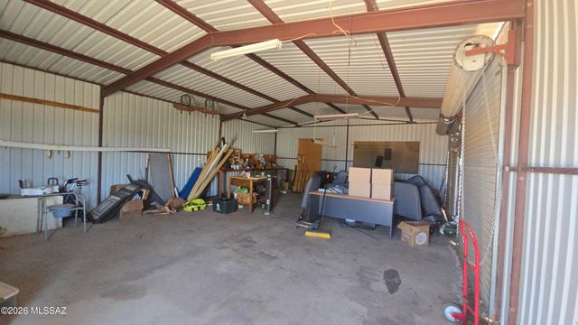 6464 N Six Gun Road, Willcox, AZ 85643
