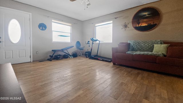 6464 N Six Gun Road, Willcox, AZ 85643