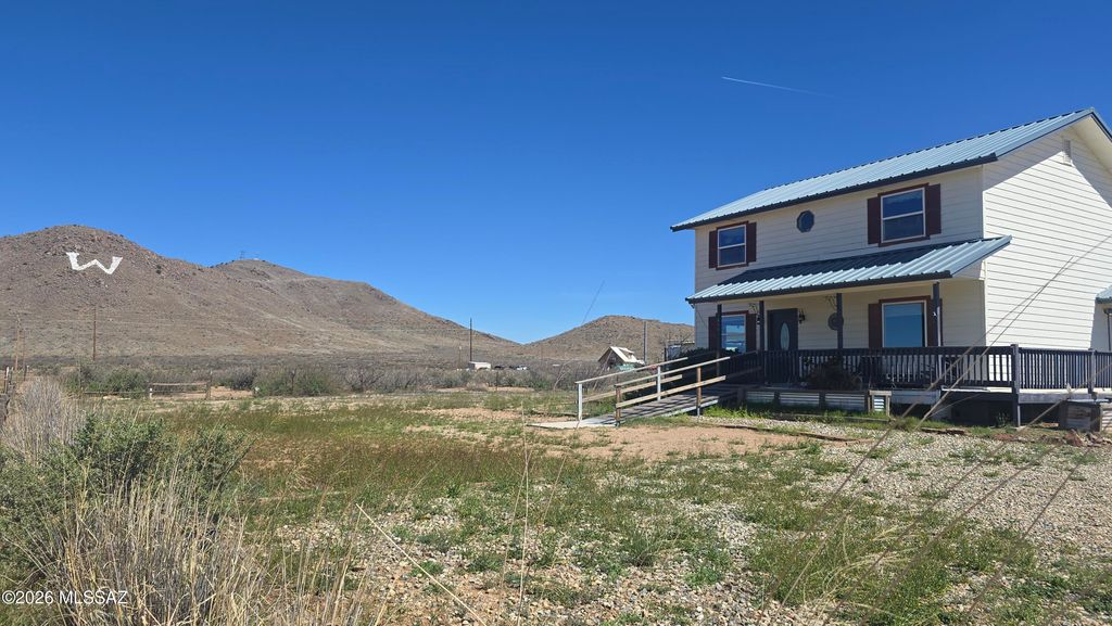 6464 N Six Gun Road, Willcox, AZ 85643