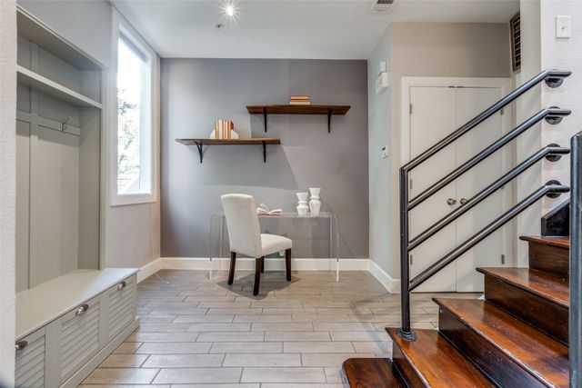 4040 Avondale Avenue 402, Dallas, TX 75219
