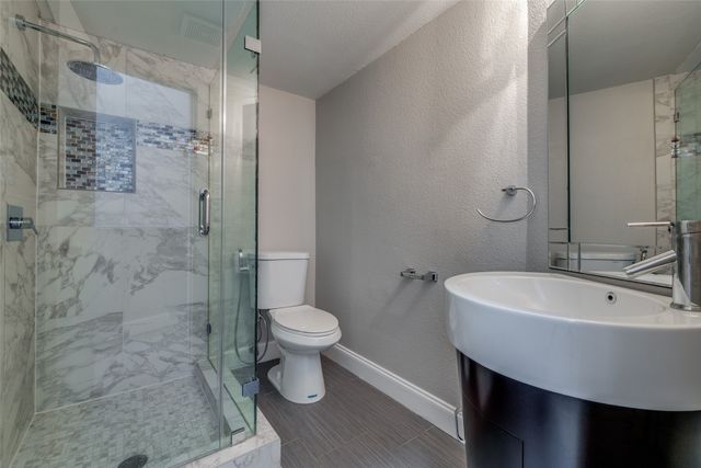 4040 Avondale Avenue 402, Dallas, TX 75219