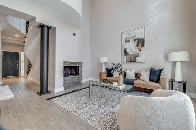 4040 Avondale Avenue 402, Dallas, TX 75219