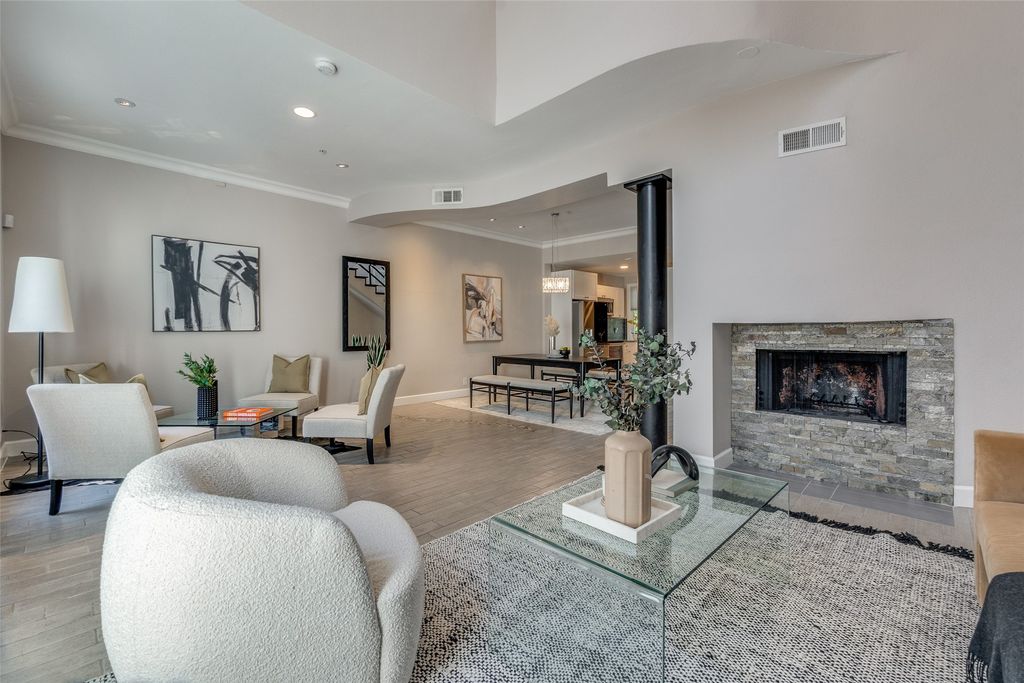 4040 Avondale Avenue 402, Dallas, TX 75219
