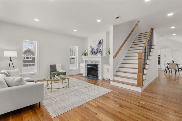 78 Wood Avenue, East Longmeadow, MA 01028