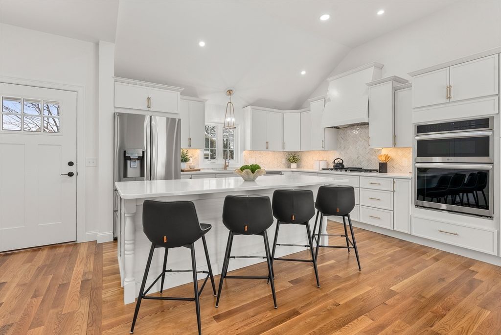 78 Wood Avenue, East Longmeadow, MA 01028