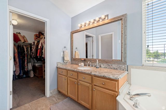 7651 S VILLAGE GLEN DR, West Jordan, UT 84081