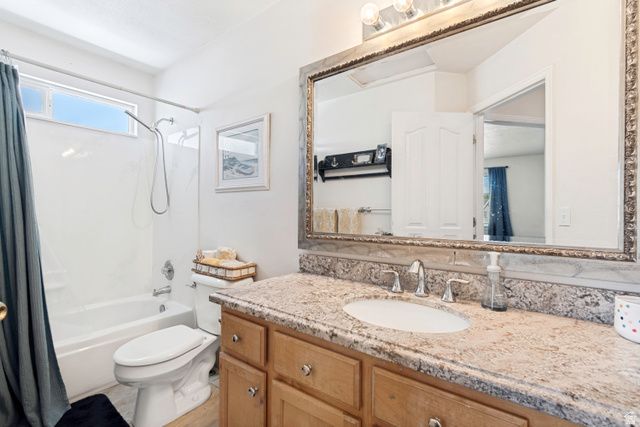 7651 S VILLAGE GLEN DR, West Jordan, UT 84081