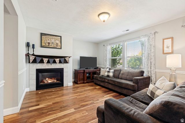 7651 S VILLAGE GLEN DR, West Jordan, UT 84081