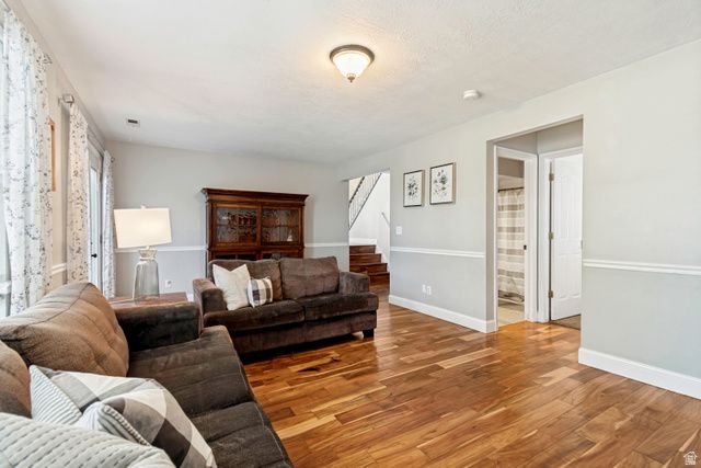 7651 S VILLAGE GLEN DR, West Jordan, UT 84081