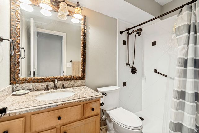 7651 S VILLAGE GLEN DR, West Jordan, UT 84081