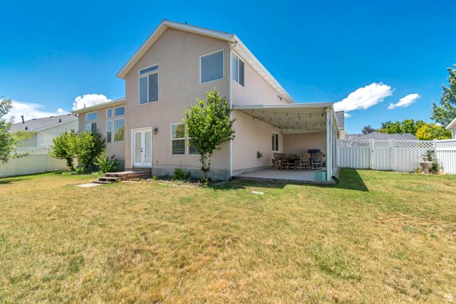 7651 S VILLAGE GLEN DR, West Jordan, UT 84081