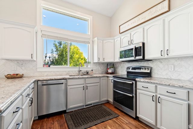 7651 S VILLAGE GLEN DR, West Jordan, UT 84081