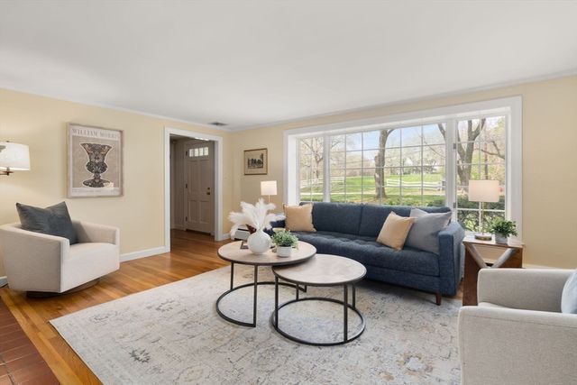 25 Moore Rd, Wayland, MA 01778