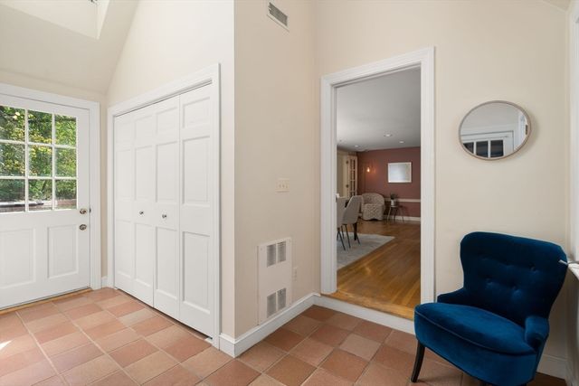 25 Moore Rd, Wayland, MA 01778