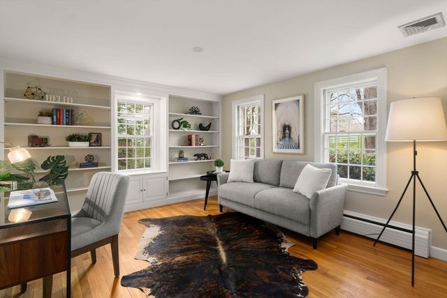 25 Moore Rd, Wayland, MA 01778