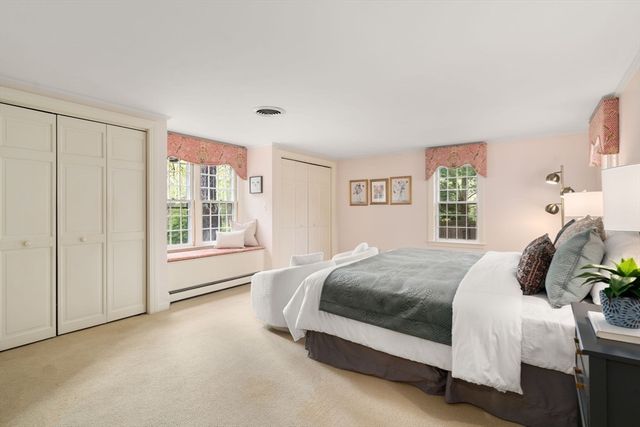 25 Moore Rd, Wayland, MA 01778