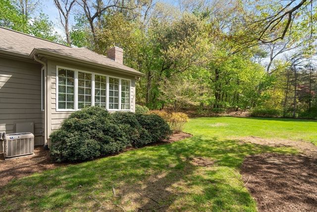 25 Moore Rd, Wayland, MA 01778