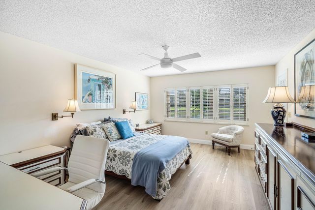 16 WESTGATE Lane 16C, Boynton Beach, FL 33436