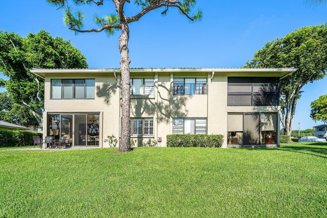 16 WESTGATE Lane 16C, Boynton Beach, FL 33436