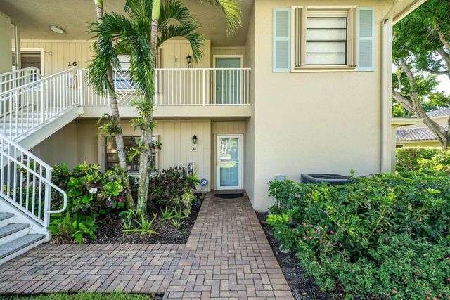 16 WESTGATE Lane 16C, Boynton Beach, FL 33436