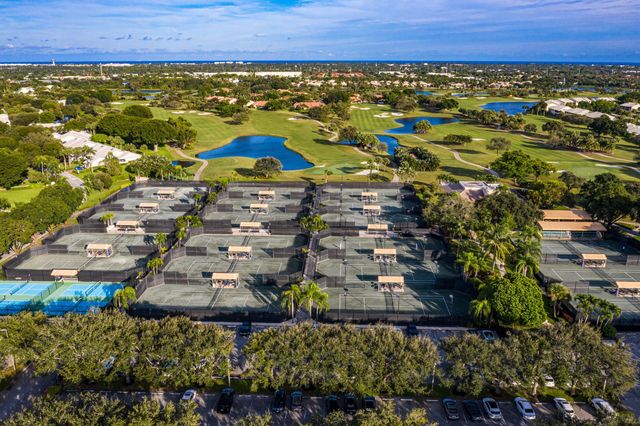 16 WESTGATE Lane 16C, Boynton Beach, FL 33436