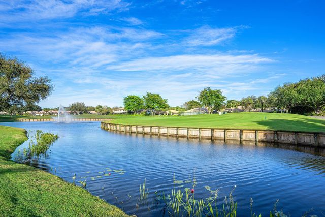 16 WESTGATE Lane 16C, Boynton Beach, FL 33436