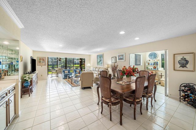 16 WESTGATE Lane 16C, Boynton Beach, FL 33436