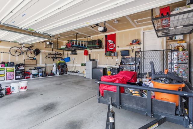 9416 S LEA HEATHER WAY, West Jordan, UT 84081