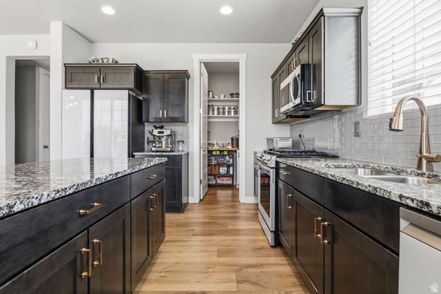 9416 S LEA HEATHER WAY, West Jordan, UT 84081
