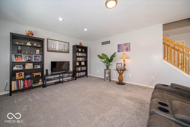 6907 Governors Point Drive, Indianapolis, IN 46217