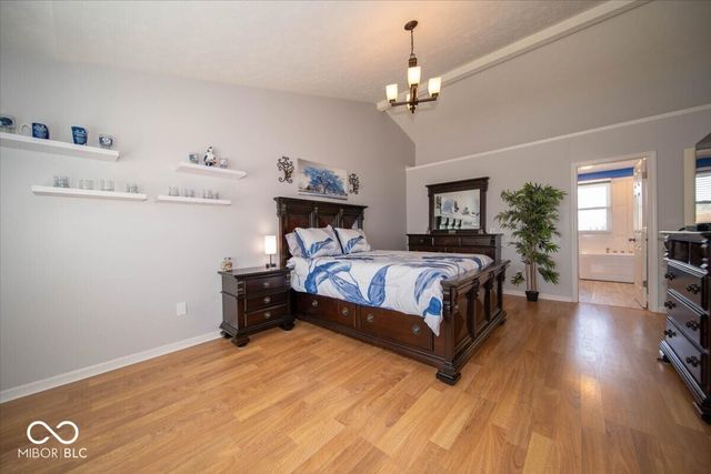 6907 Governors Point Drive, Indianapolis, IN 46217