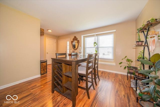 6907 Governors Point Drive, Indianapolis, IN 46217