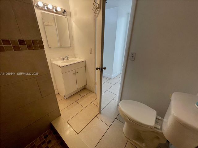 4721 NW 7th St 101-12, Miami, FL 33126