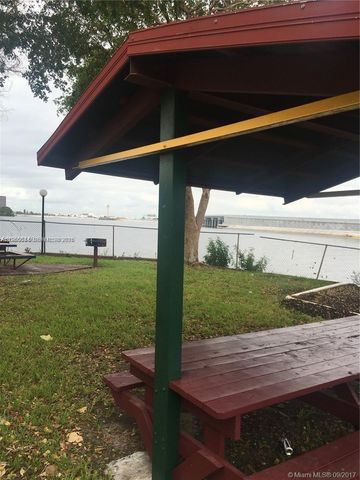 4721 NW 7th St 101-12, Miami, FL 33126