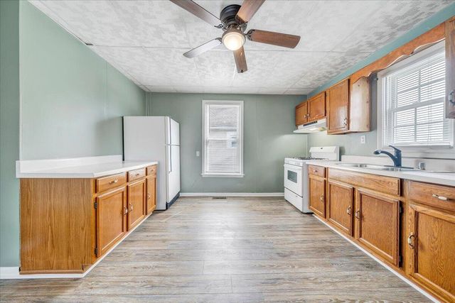 1203 Stewart AVE SE, Roanoke, VA 24013
