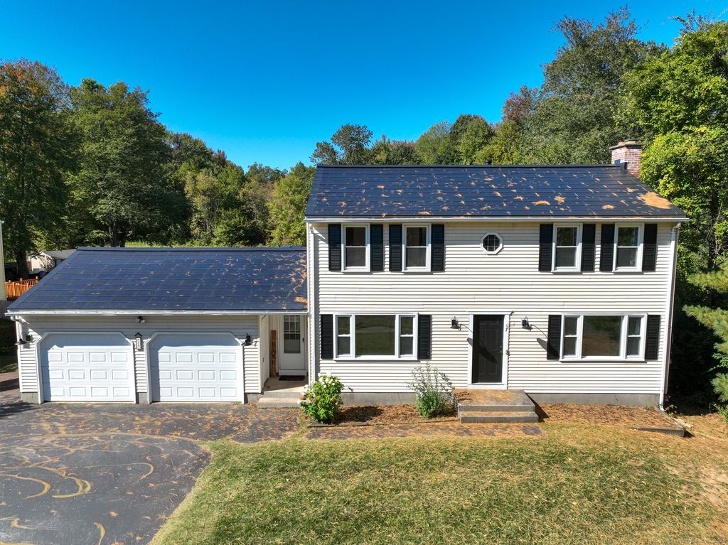 17 Plainfield Street, Enfield, CT 06082