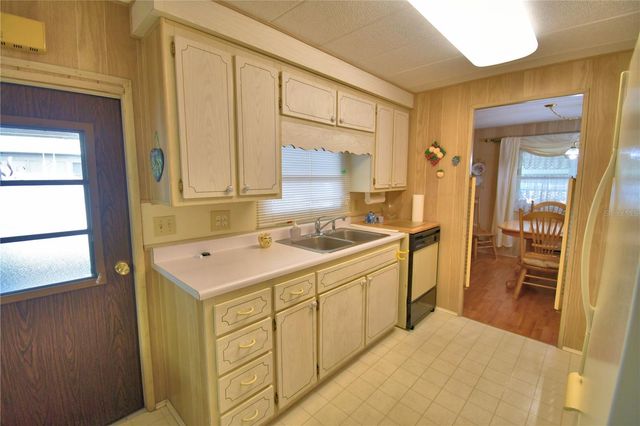 127 PARADISE LANE, Auburndale, FL 33823