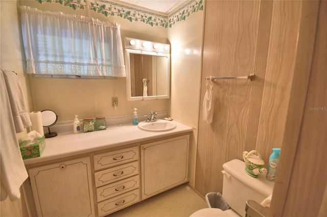 127 PARADISE LANE, Auburndale, FL 33823