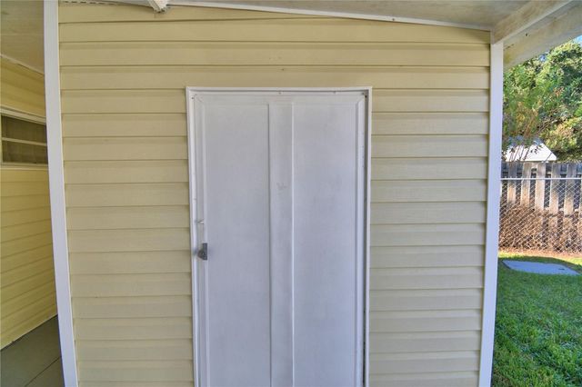 127 PARADISE LANE, Auburndale, FL 33823