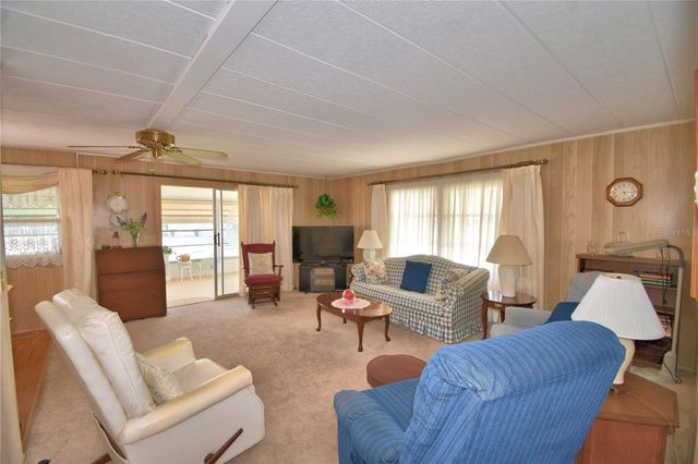 127 PARADISE LANE, Auburndale, FL 33823