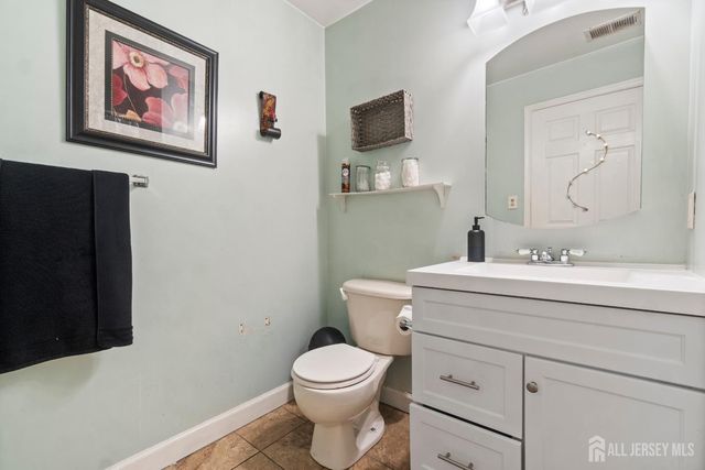 122 Remsen Avenue A, New Brunswick, NJ 08901