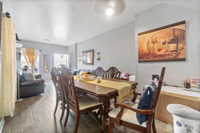 122 Remsen Avenue A, New Brunswick, NJ 08901