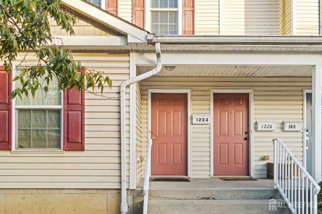 122 Remsen Avenue A, New Brunswick, NJ 08901