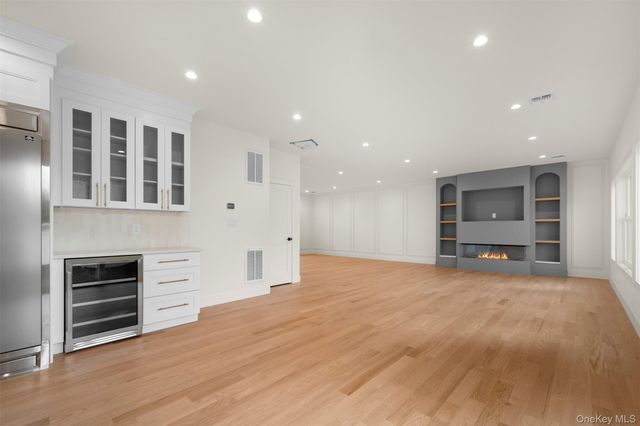 238 North Pine Street, Massapequa, NY 11758